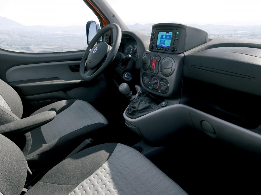  Fiat Doblo 2006 года  (фото 4 из 22)